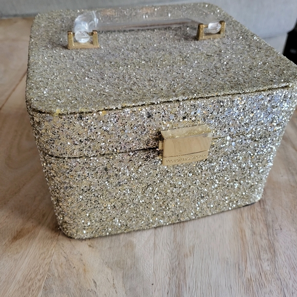 Victoria's Secret Other - Victoria's Secret Y2K Gold Glitter Train Case Makeup Case